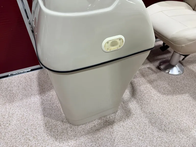 Slide: The Image of Weeres 200 Allure Fish Pontoon 2016 - 23