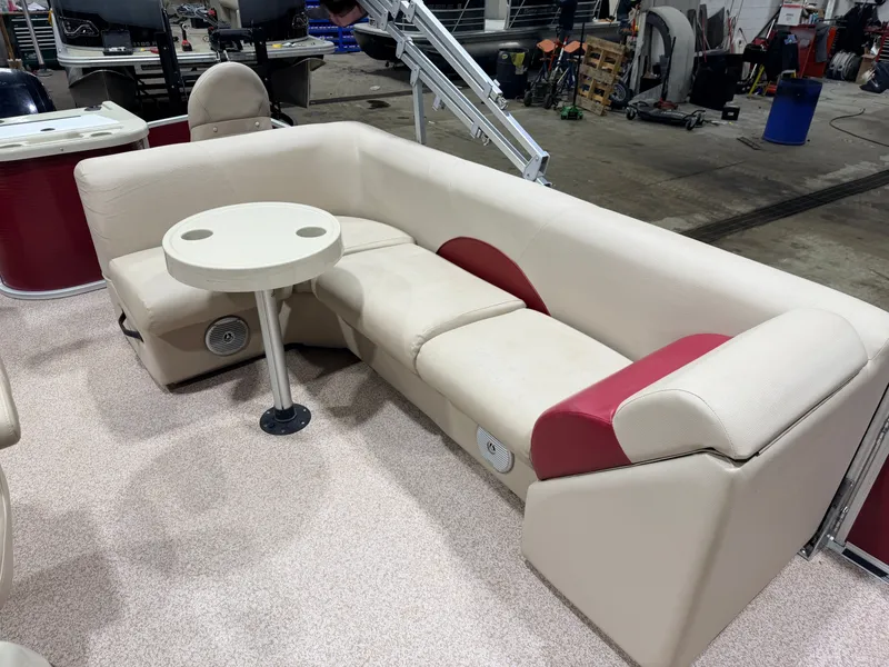 Slide: The Image of Weeres 200 Allure Fish Pontoon 2016 - 31