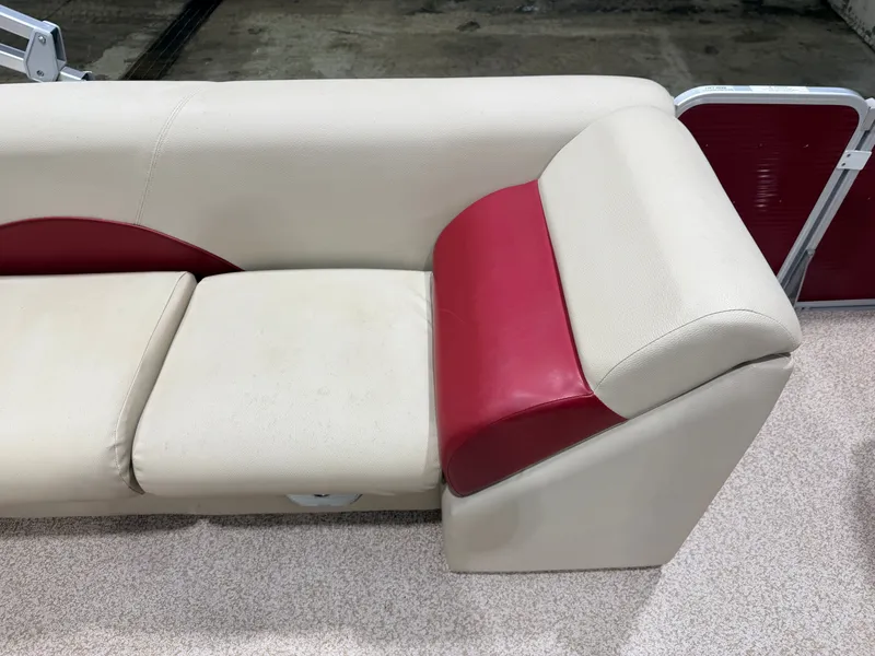 Slide: The Image of Weeres 200 Allure Fish Pontoon 2016 - 32