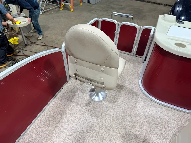 Slide: The Image of Weeres 200 Allure Fish Pontoon 2016 - 39