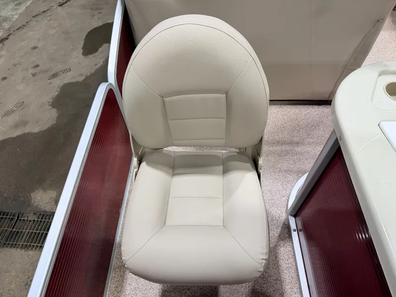 Slide: The Image of Weeres 200 Allure Fish Pontoon 2016 - 44