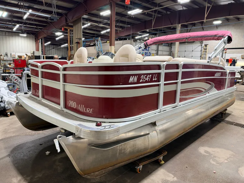 Slide: The Image of Weeres 200 Allure Fish Pontoon 2016 - 49