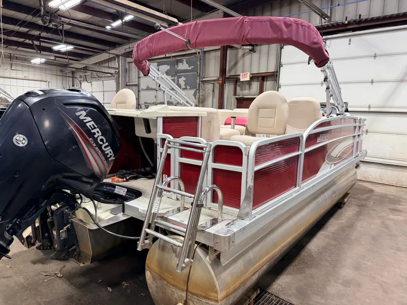 Slide: The Image of Weeres 200 Allure Fish Pontoon 2016 - 57