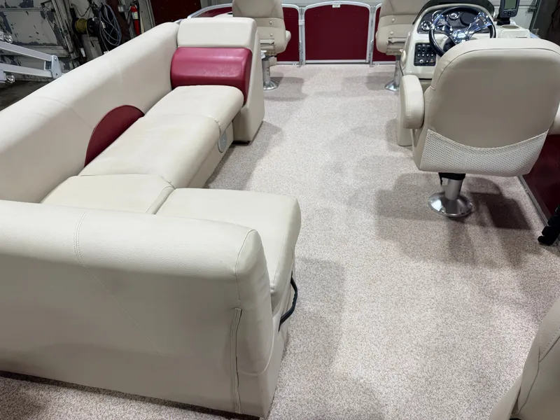 Slide: The Image of Weeres 200 Allure Fish Pontoon 2016 - 6