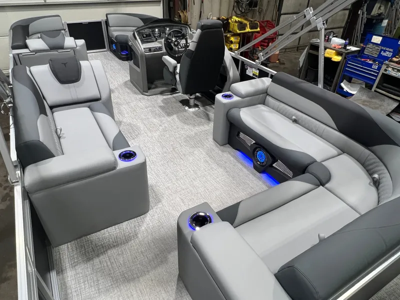 Slide: The Image of Tahoe LTZ 2385 Elite Cruise Tritoon & Honda 4-Stroke EFI 2026 - 27