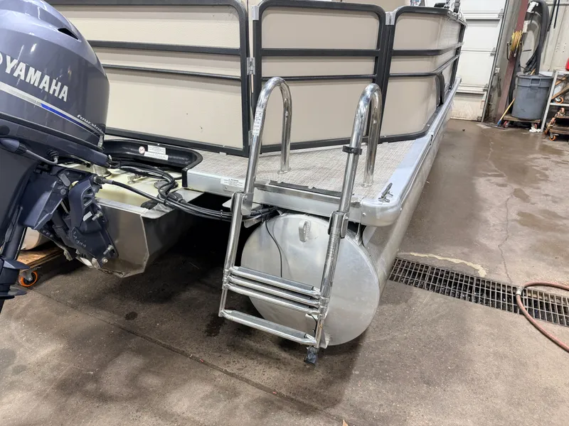 Slide: The Image of Premier 200 Sunsation Pontoon 2015 - 36