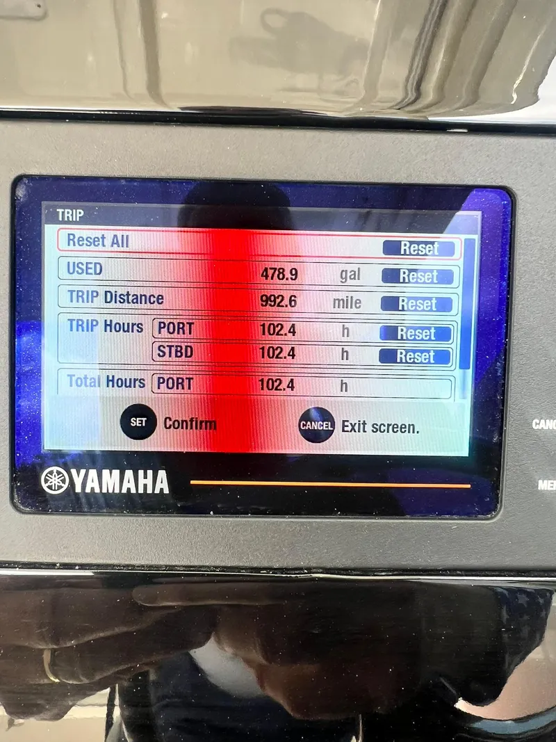 Slide: The Image of Yamaha display showing trip data for Pursuit DC 266 Dual Console, 2022 model. - 27