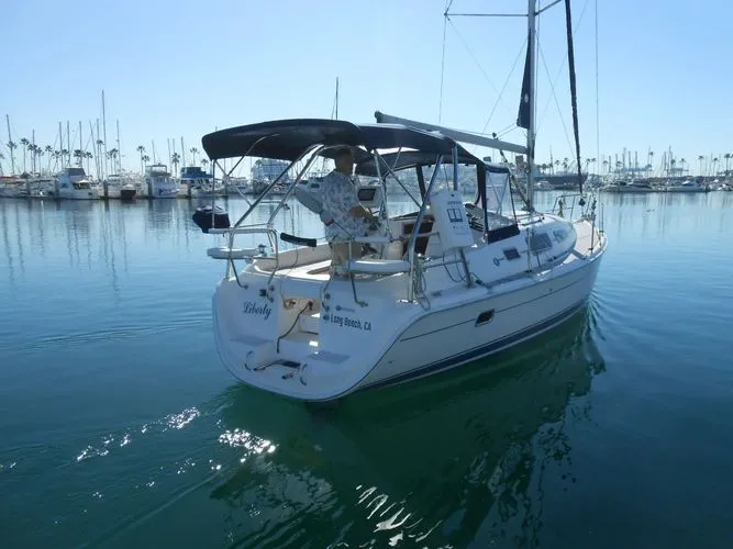 Slide: The Image of 2007 Hunter 33 - Image 11 - 11