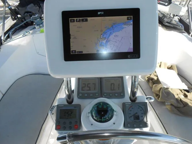 Slide: The Image of 2007 Hunter 33 - Image 14 - 14