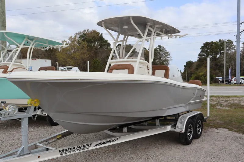 Slide: The Image of Pioneer 202 Sportfish 2026 - 17