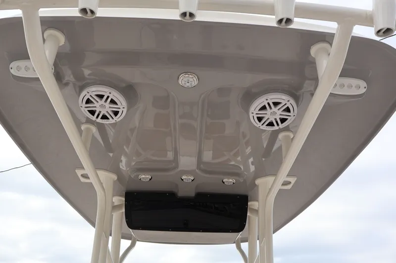 Slide: The Image of Pioneer 202 Sportfish 2026 - 9