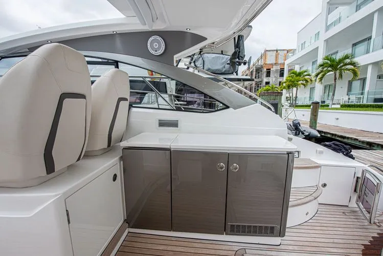 Slide: The Image of 2025 Princess V40 - Image 19 - 19