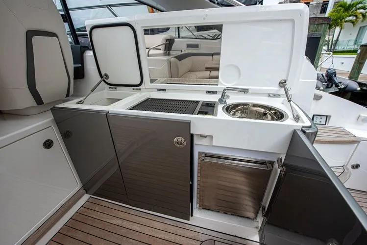 Slide: The Image of 2025 Princess V40 - Image 20 - 20