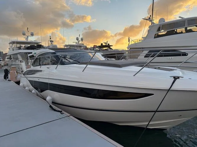 Slide: The Image of 2025 Princess V40 - Image 3 - 3