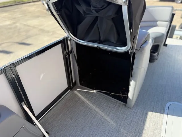 Slide: The Image of Avalon LSZ Versatile Rear Bench - 23' 2025 - 19