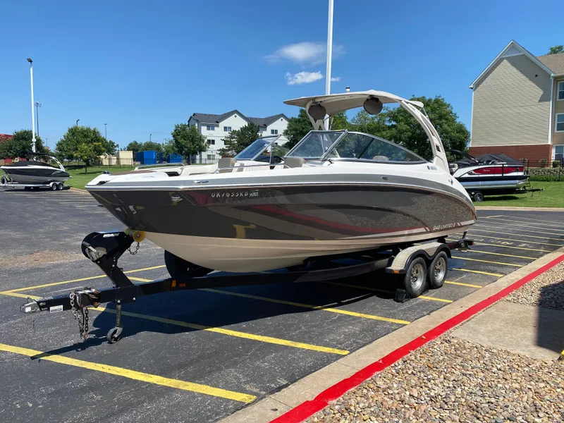 Slide: The Image of Yamaha 242 Limited S 2015 - 4