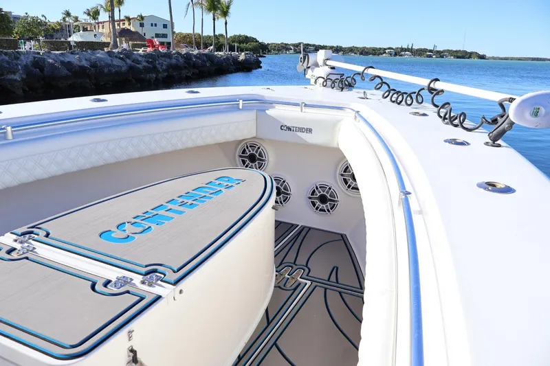 Slide: The Image of 2007 Contender 33 Tournament boat seat with ocean view. - 6