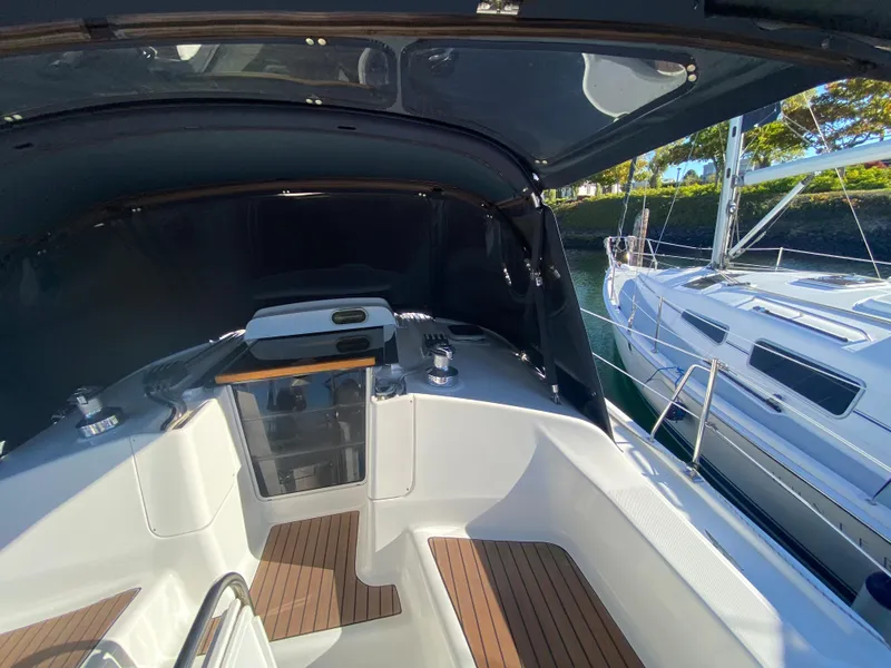 Slide: The Image of Interior of a 2006 Hunter 38 yacht docked at marina. - 12