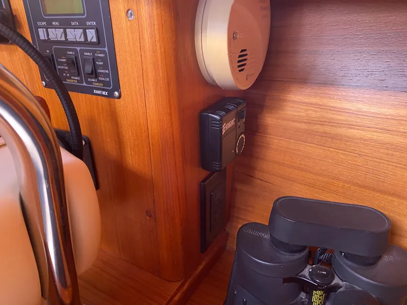 Slide: The Image of Hunter 38 2006 - 53