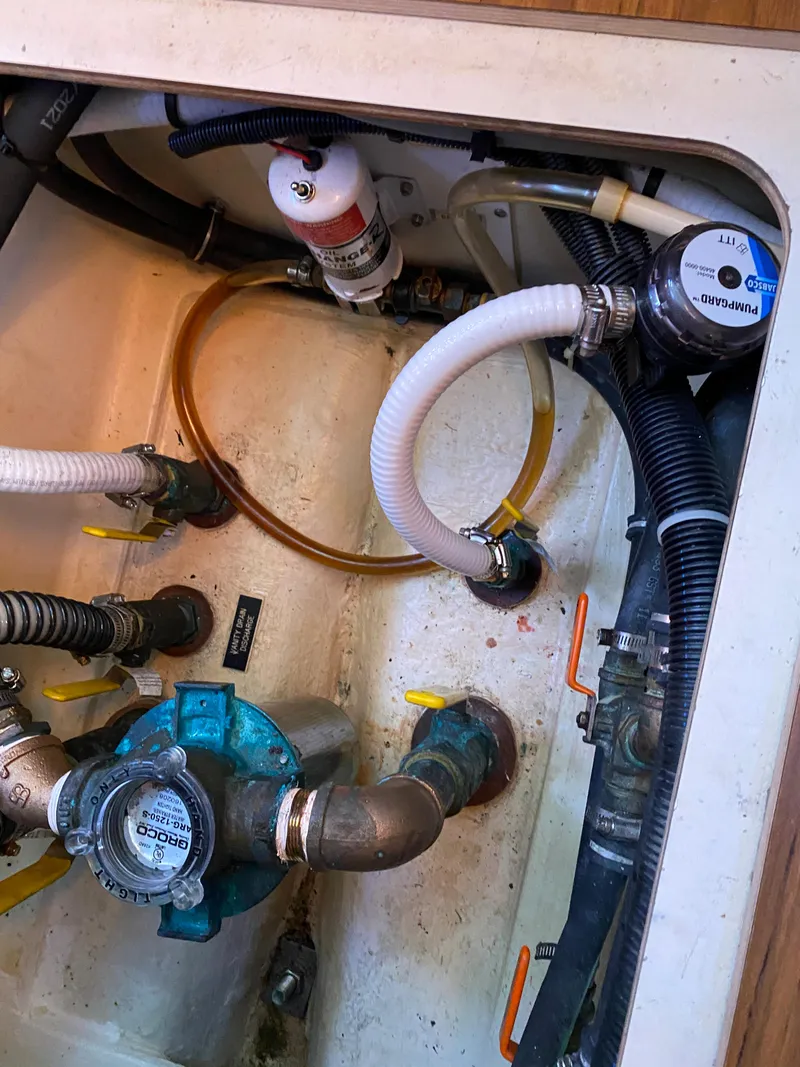 Slide: The Image of Hunter 38 2006 - 58