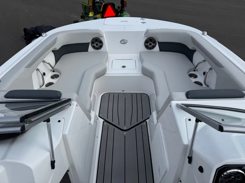 Slide: The Image of Hurricane SD2050-OB 2026 - 14