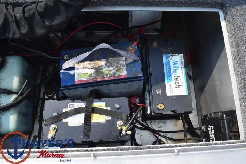 Slide: The Image of Crestliner MX 21 2024 - 13