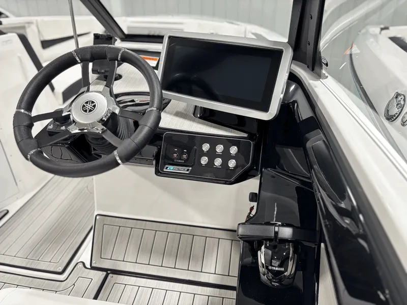 Slide: The Image of Yamaha 222SE 2026 - 12