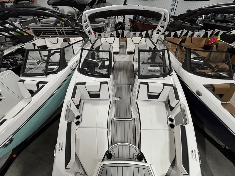 Slide: The Image of Yamaha 222SE 2026 - 15