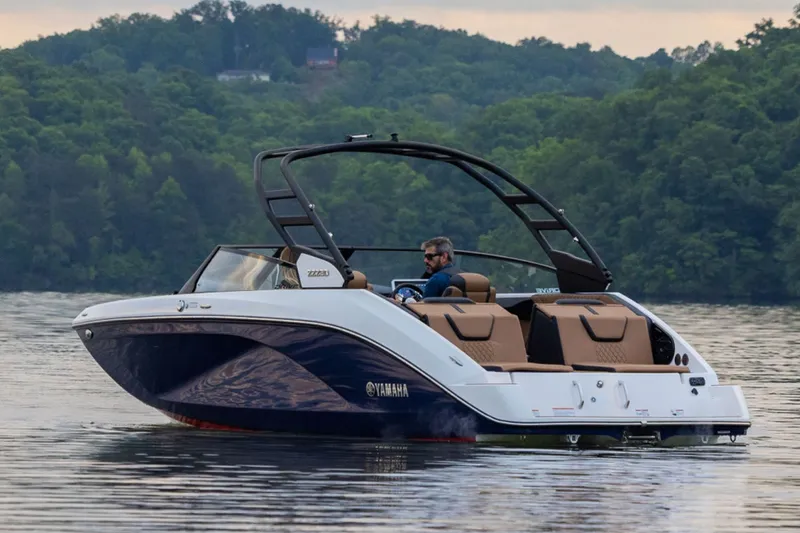 Slide: The Image of Yamaha 222SE 2026 - 35