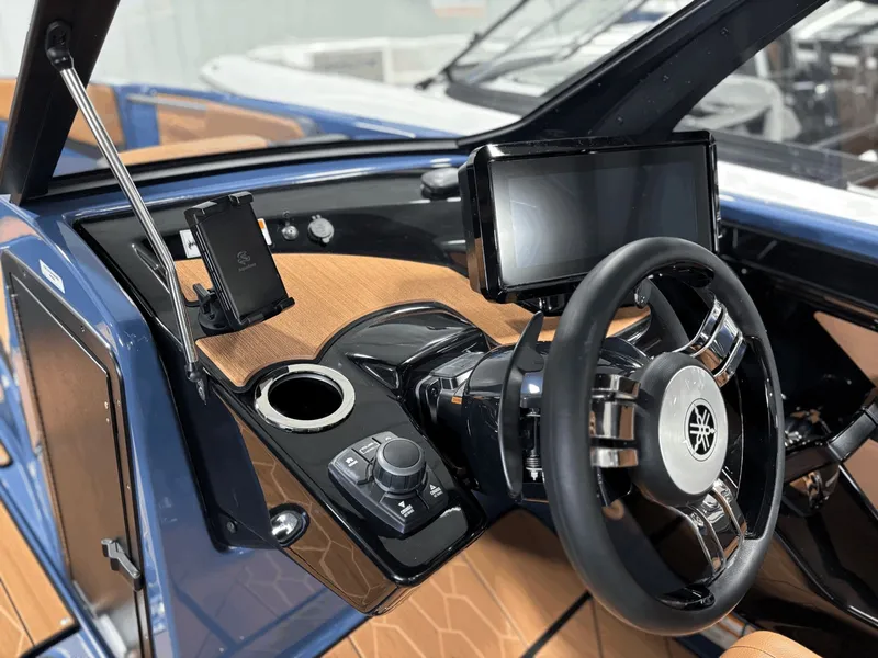 Slide: The Image of Yamaha 222XD 2026 - 18