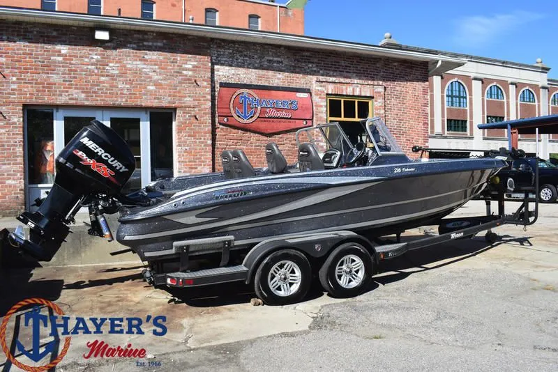 Slide: The Image of Triton 216 Allure 2017 - 2