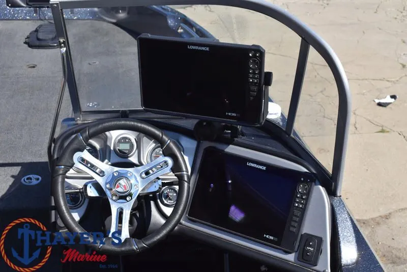 Slide: The Image of Triton 216 Allure 2017 - 8