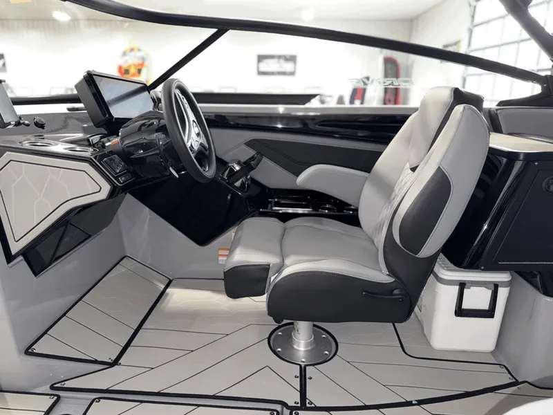 Slide: The Image of Yamaha 255XD 2026 - 18