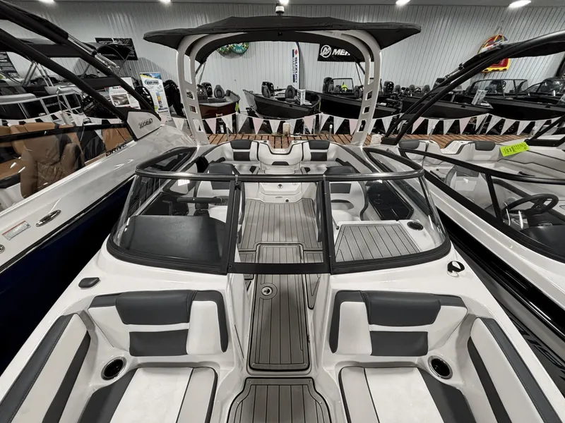 Slide: The Image of Yamaha 195S 2026 - 20