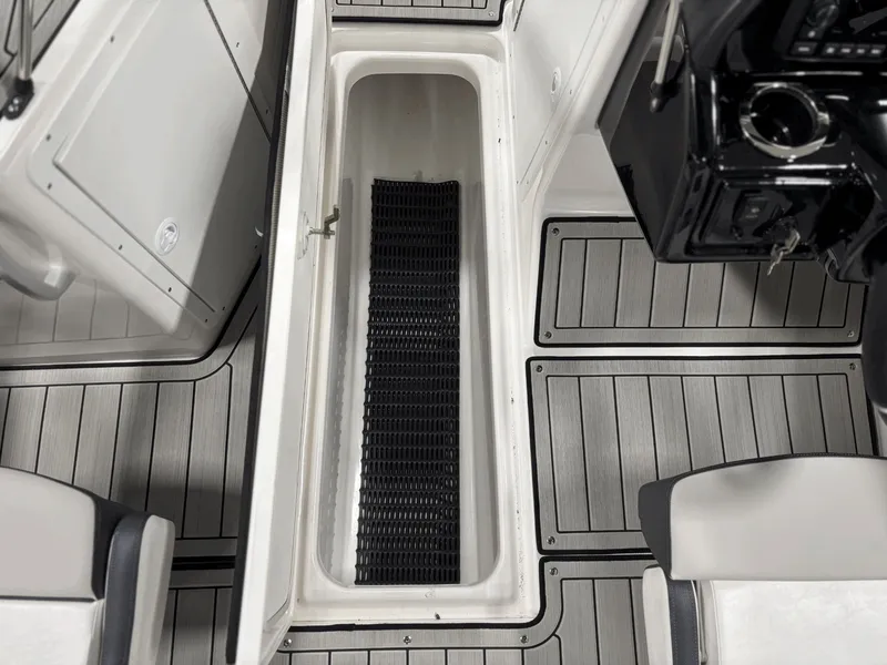 Slide: The Image of Yamaha 195S 2026 - 23