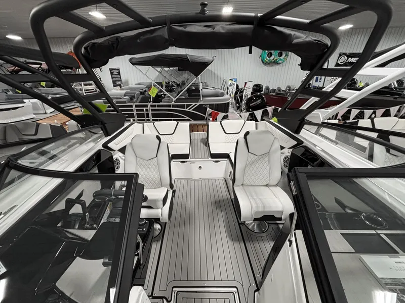 Slide: The Image of Yamaha 222S 2026 - 12