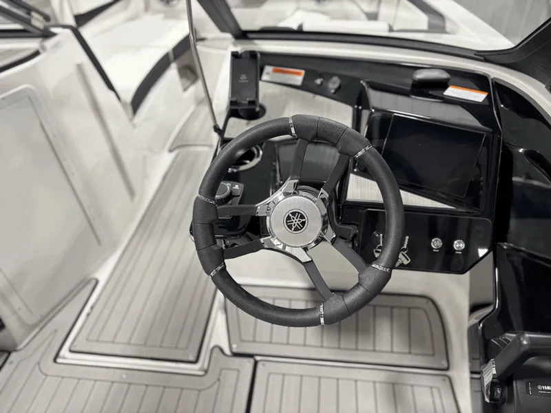 Slide: The Image of Yamaha 222S 2026 - 15