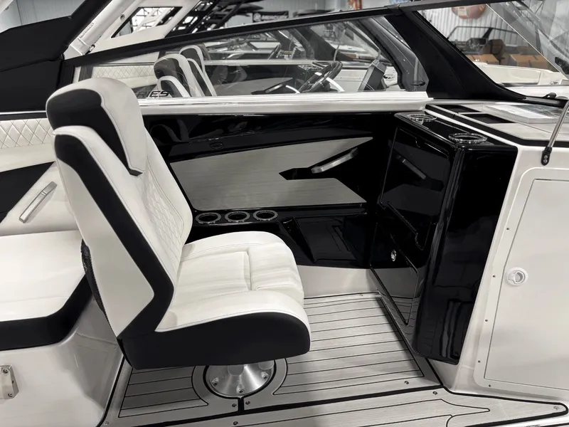 Slide: The Image of Yamaha 222S 2026 - 18