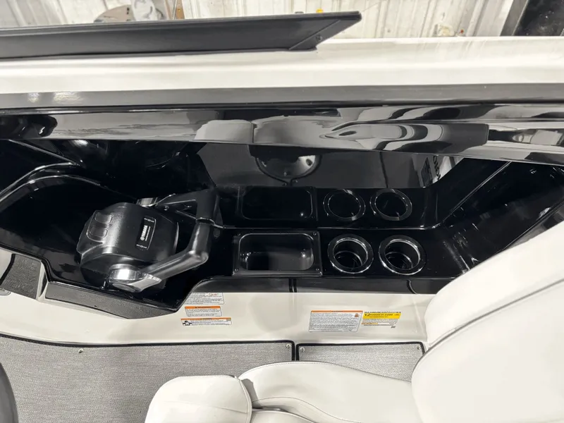 Slide: The Image of Yamaha AR250 2026 - 14