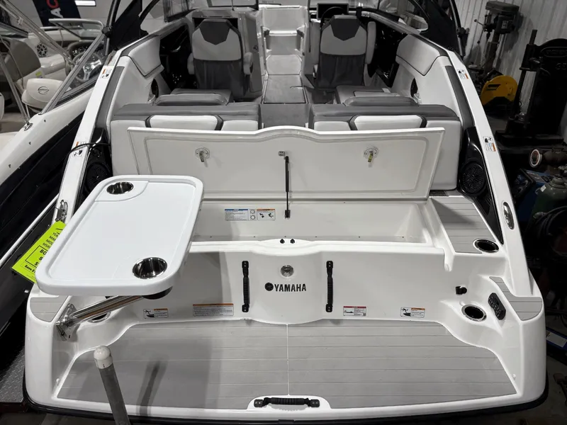 Slide: The Image of Yamaha AR250 2026 - 18