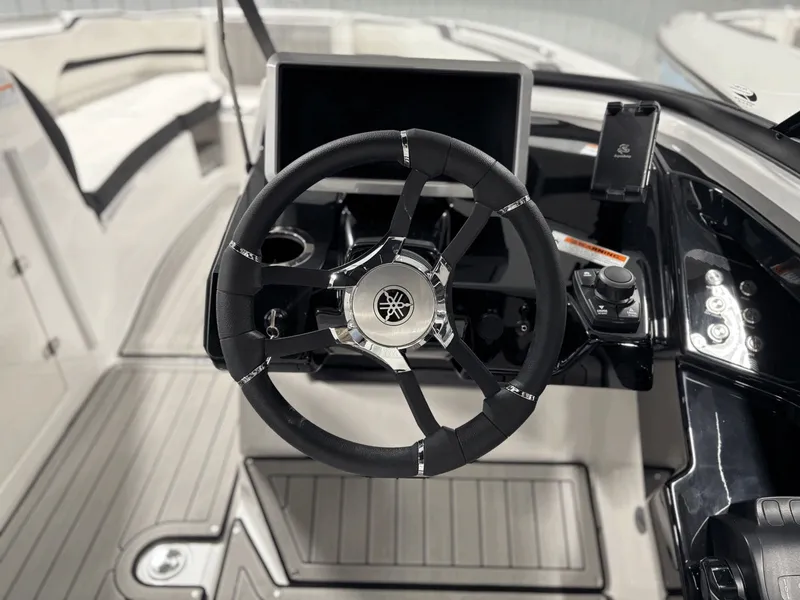 Slide: The Image of Yamaha 252S 2026 - 15