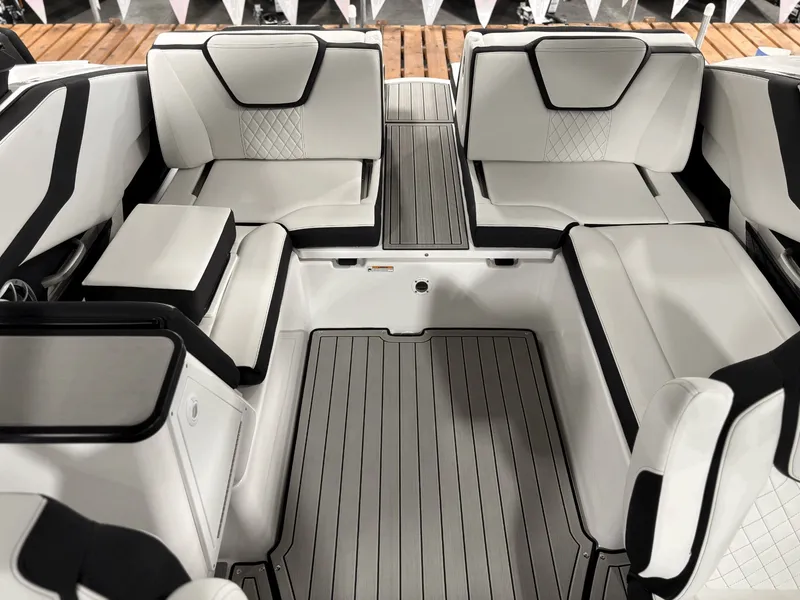 Slide: The Image of Yamaha 252S 2026 - 20