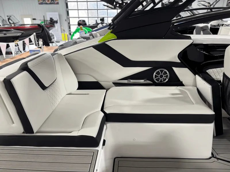 Slide: The Image of Yamaha 252S 2026 - 22