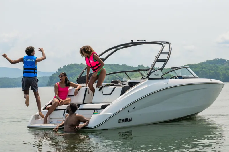 Slide: The Image of Yamaha 252S 2026 - 39