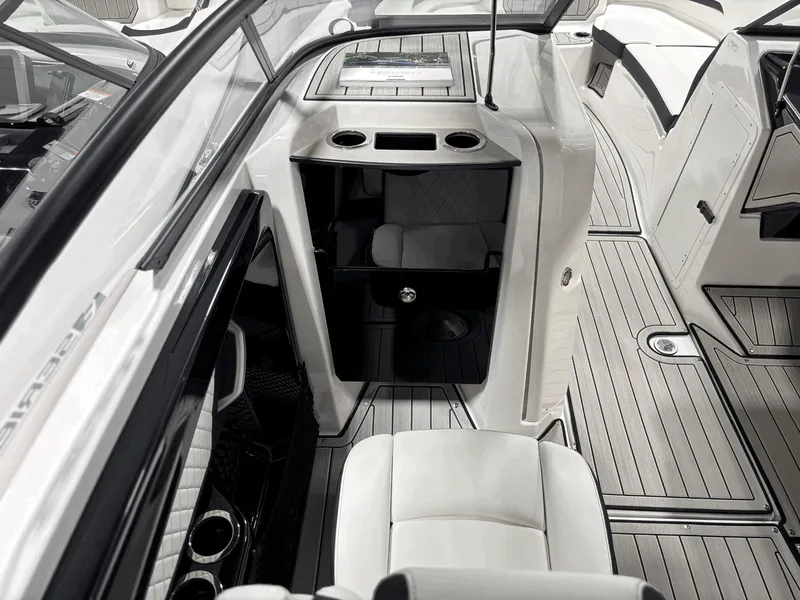 Slide: The Image of Yamaha 252SE 2026 - 21