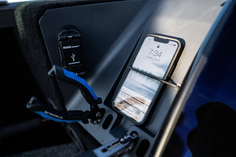 Slide: The Image of Alumacraft Competitor 195X Sport 2026 - 30