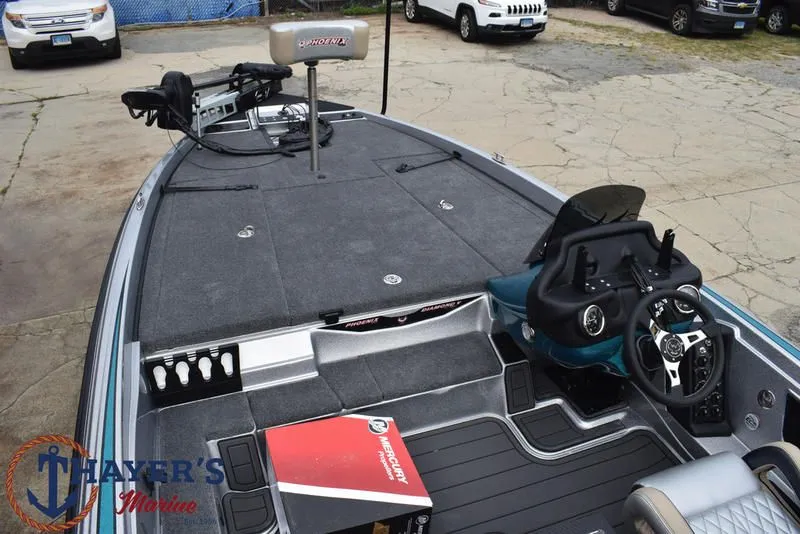 Slide: The Image of Phoenix Bass Boats 721 ZXL 2026 - 11