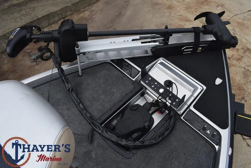 Slide: The Image of Phoenix Bass Boats 721 ZXL 2026 - 15