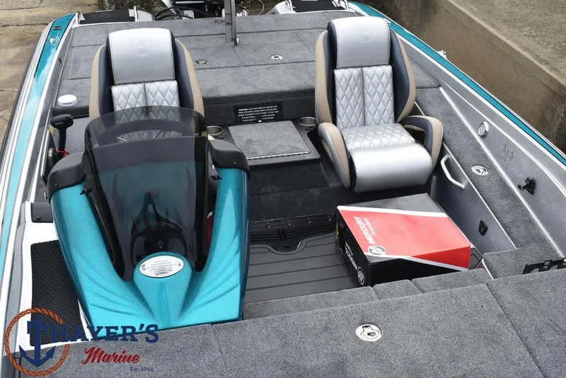 Slide: The Image of Phoenix Bass Boats 721 ZXL 2026 - 18