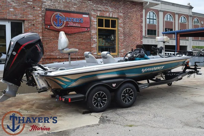 Slide: The Image of Phoenix Bass Boats 721 ZXL 2026 - 2
